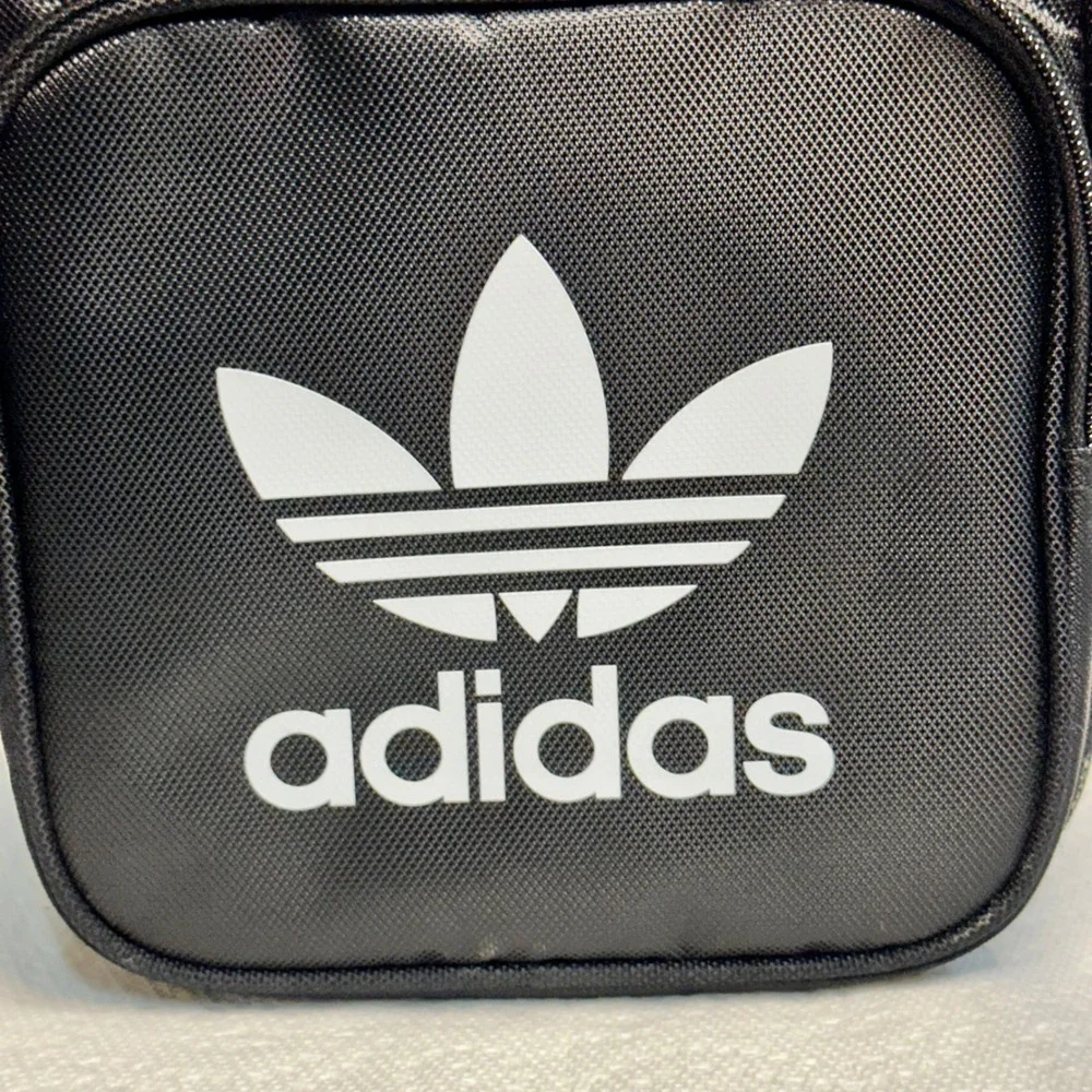 Adidas Santiago Lunch Bag Unisex OS Black Trefoil Insulated Excellent NWOT